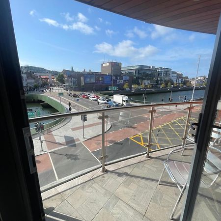 Fabulous And Sunny 2 Bed Apartment, In City Centre Cork Eksteriør billede